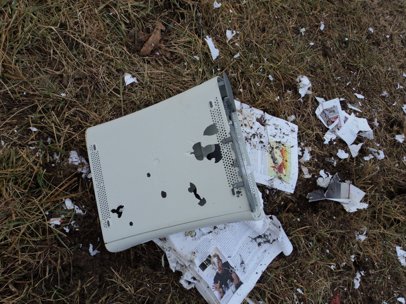 Illustration for article titled Red-Ringed Xbox 360 Faces Celebratory Firing Squad